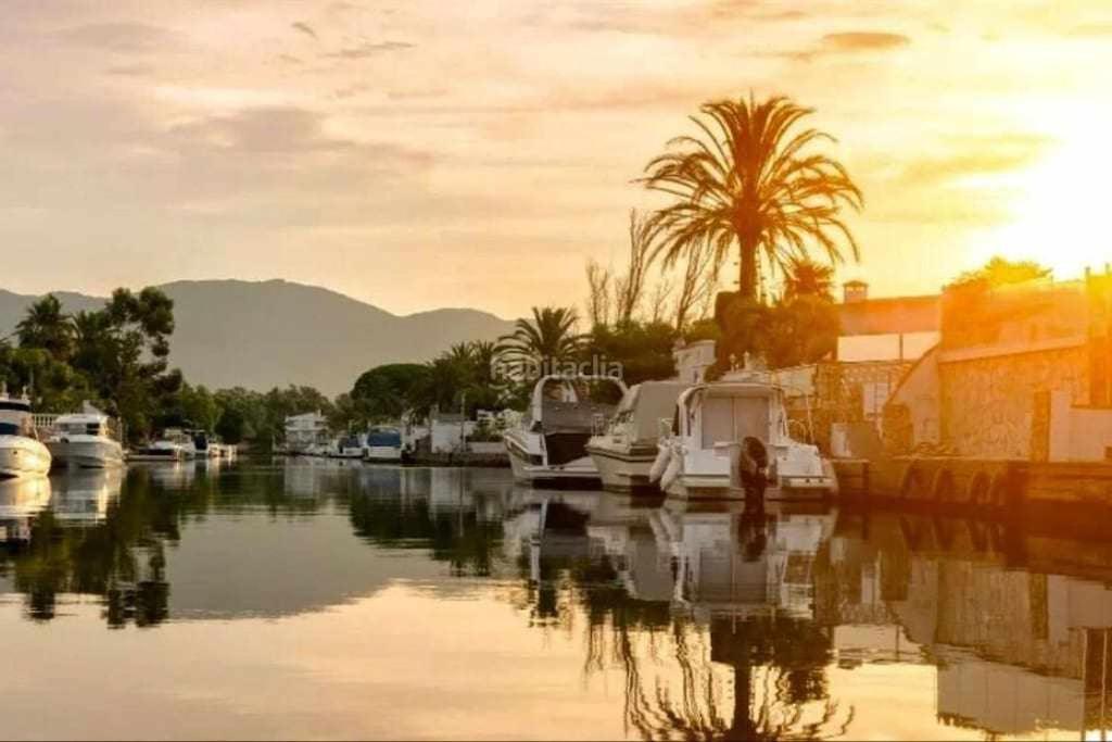 Jouvacations Villa Freser Empuriabrava Exteriör bild