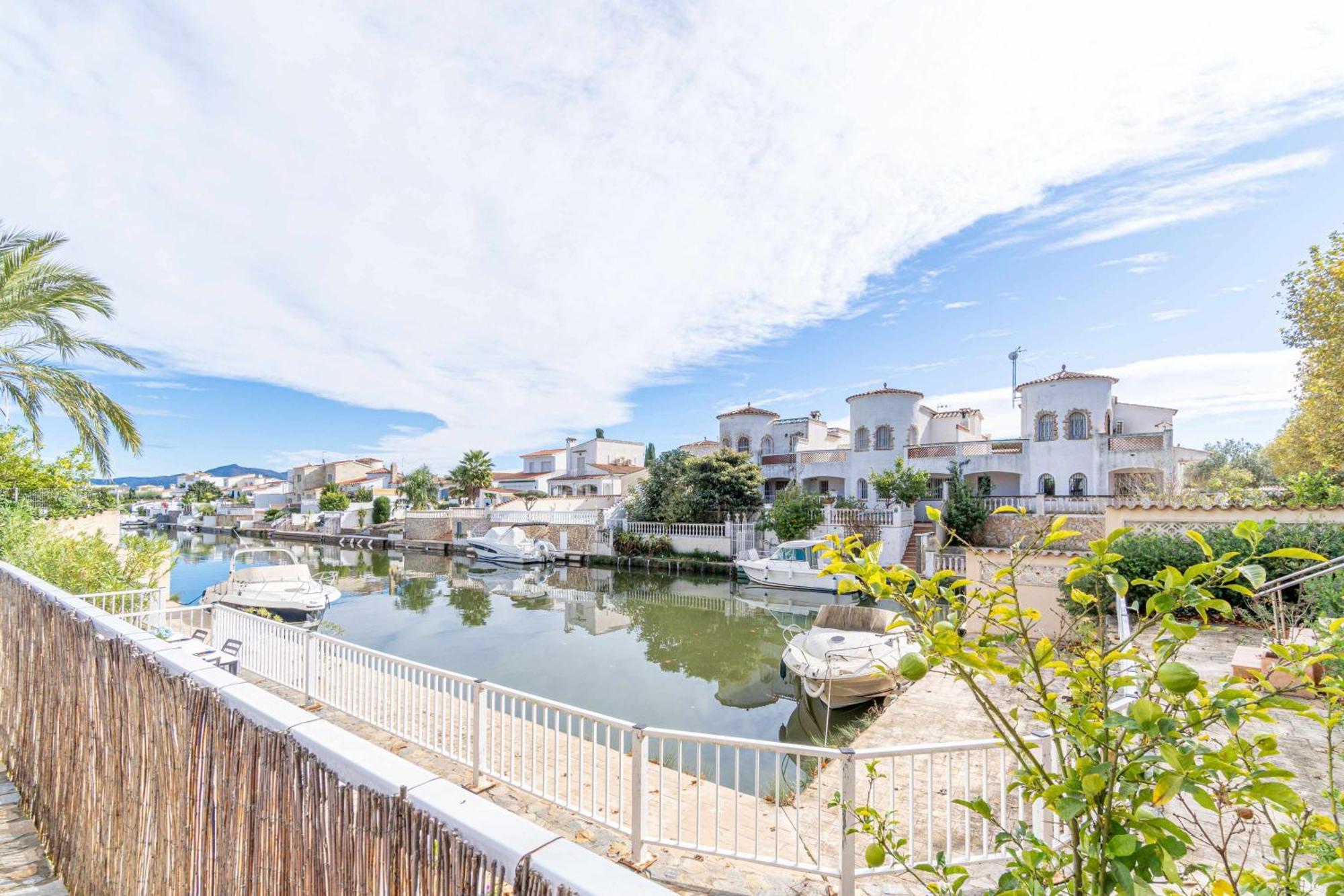 Jouvacations Villa Freser Empuriabrava Exteriör bild