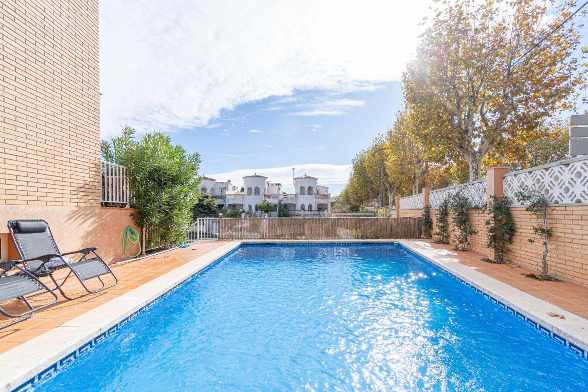 Jouvacations Villa Freser Empuriabrava Exteriör bild